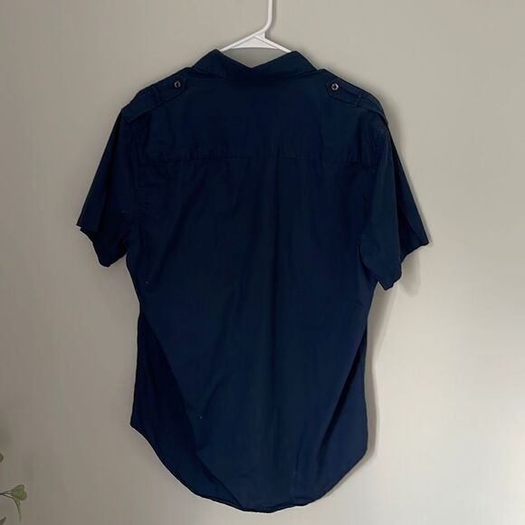 Men’s Perry Ellis Navy Short Sleeve Button Down. Size Medium - Picture 2 of 5